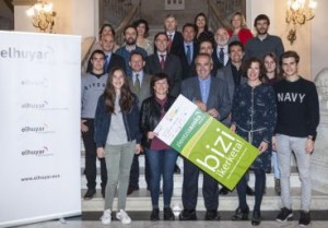 Elhuyarren Zientzia Azoka, bihar Plaza Barrian