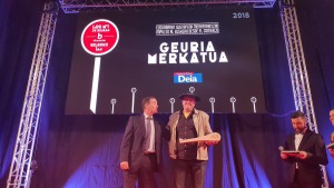 Euskara sustatzeagatik saritua izan da Geuria Merkatua